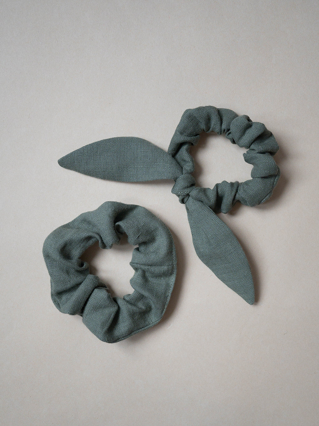 2 Pack Scrunchies - Komplet lanenih elastik za lase - 100% lan
