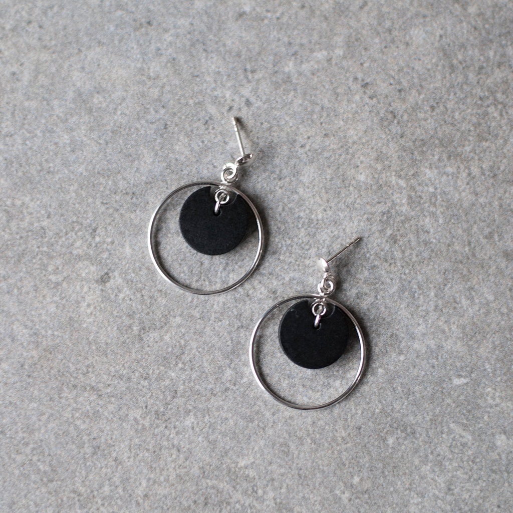 Minimal drop earrings | silver hoop II Accessories 