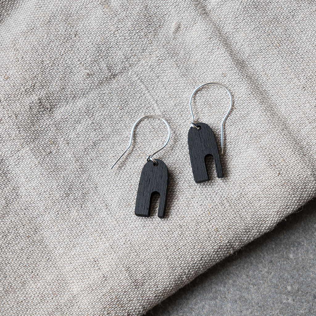 Minimal earrings | abstract shape