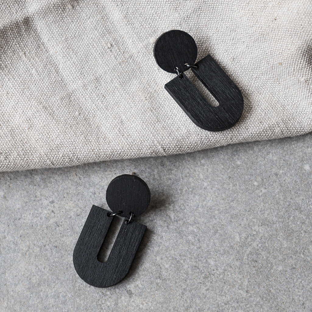 Minimal drop earrings | U Accessories 