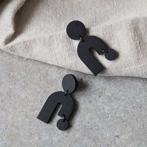 Minimal drop earrings | tiny circle Accessories 
