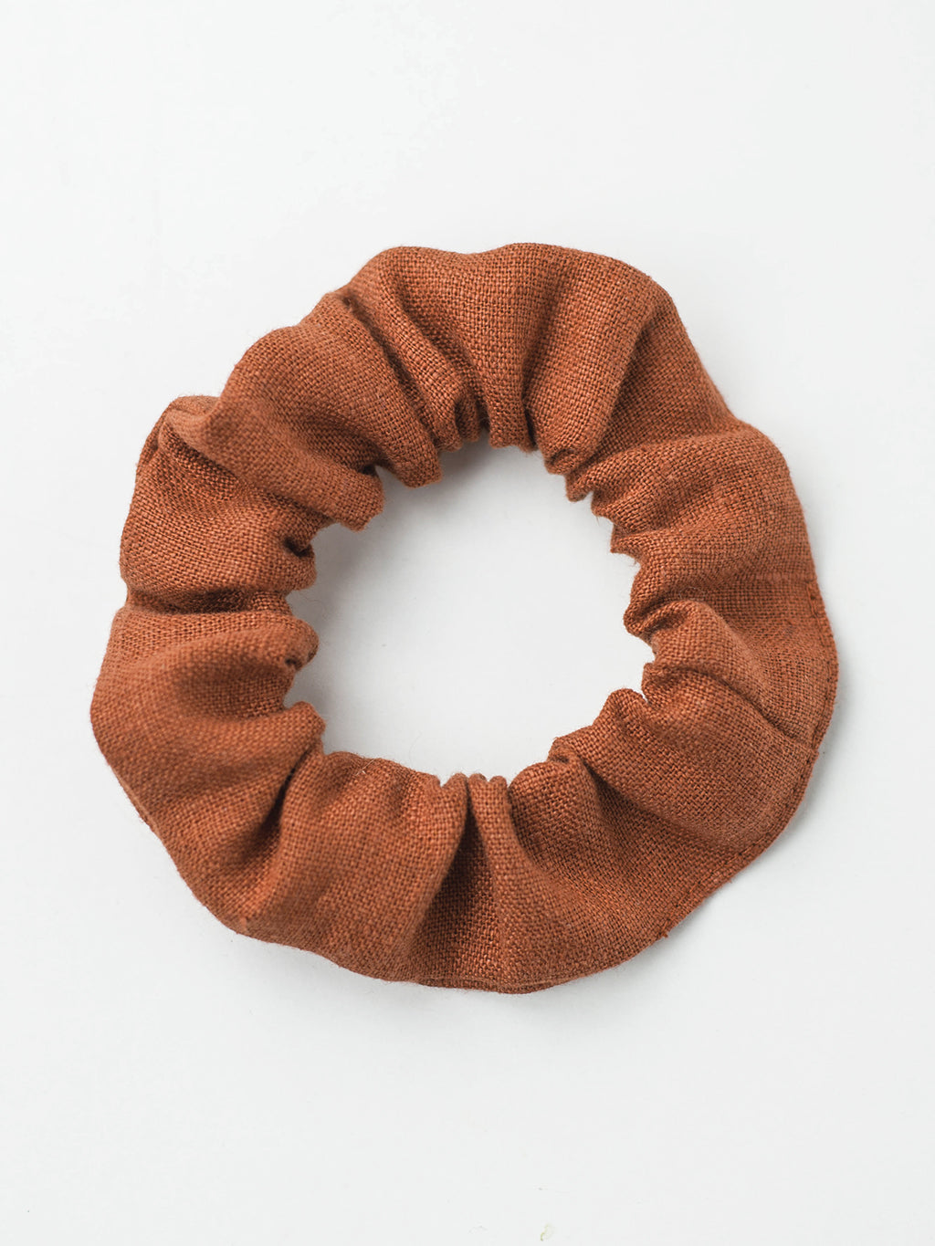 Scrunchie made from 100% recycled linen cotton fabric.